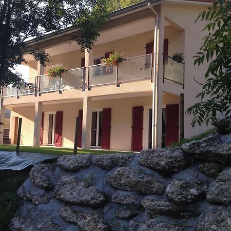 Le Mas De Servant Roulottes Et Chambres D'Hotes Auberives-en-Royans 외부 사진